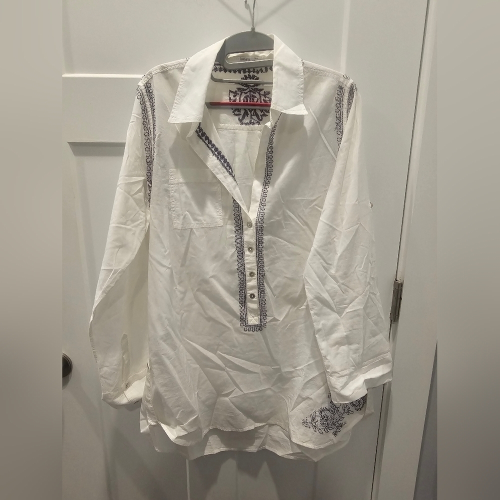 Subtle Luxury White Embroidered Cotton Tunic Top Boho Resort Wear S/M Made in In